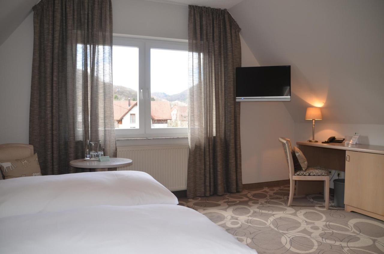 Castell Hotel & Restaurant Leinsweiler Dış mekan fotoğraf