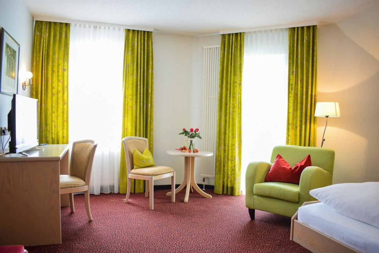 Castell Hotel & Restaurant Leinsweiler Dış mekan fotoğraf