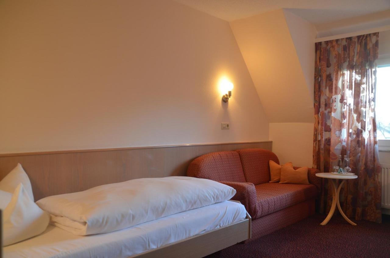 Castell Hotel & Restaurant Leinsweiler Dış mekan fotoğraf