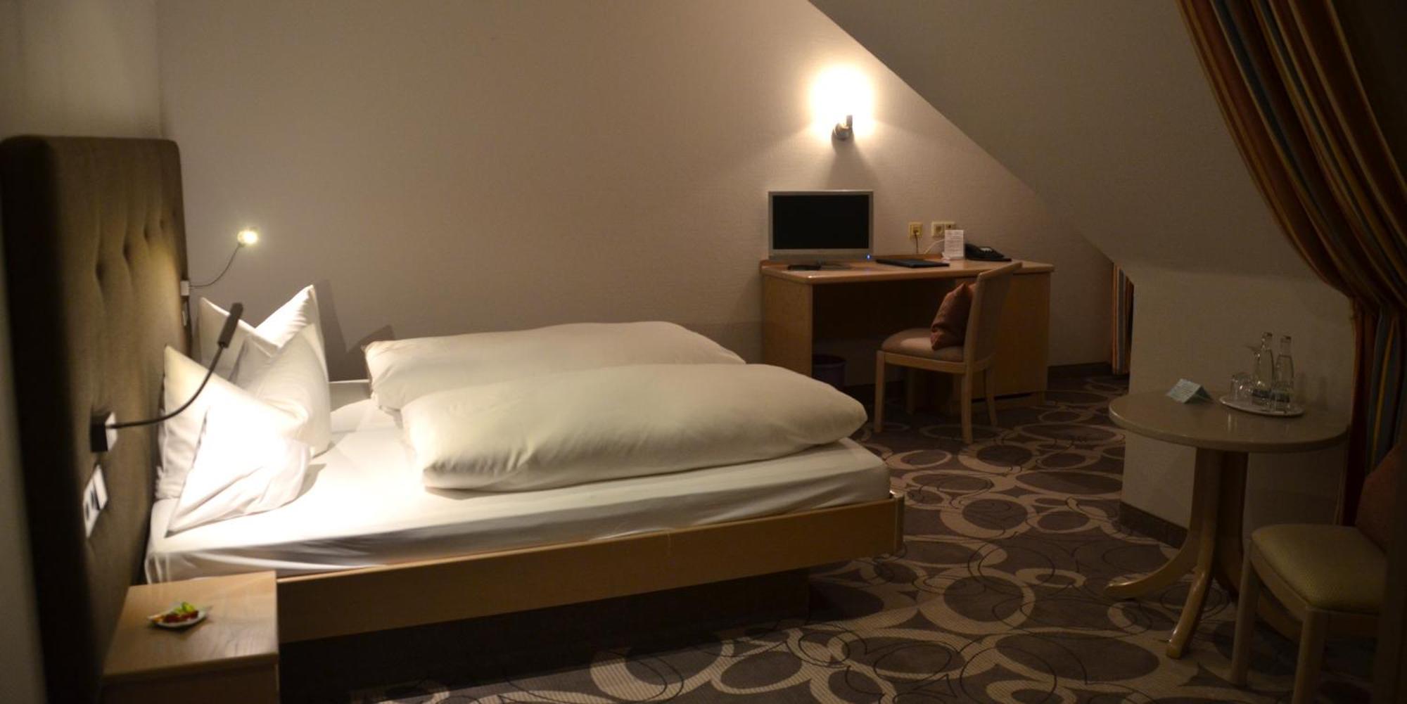 Castell Hotel & Restaurant Leinsweiler Dış mekan fotoğraf