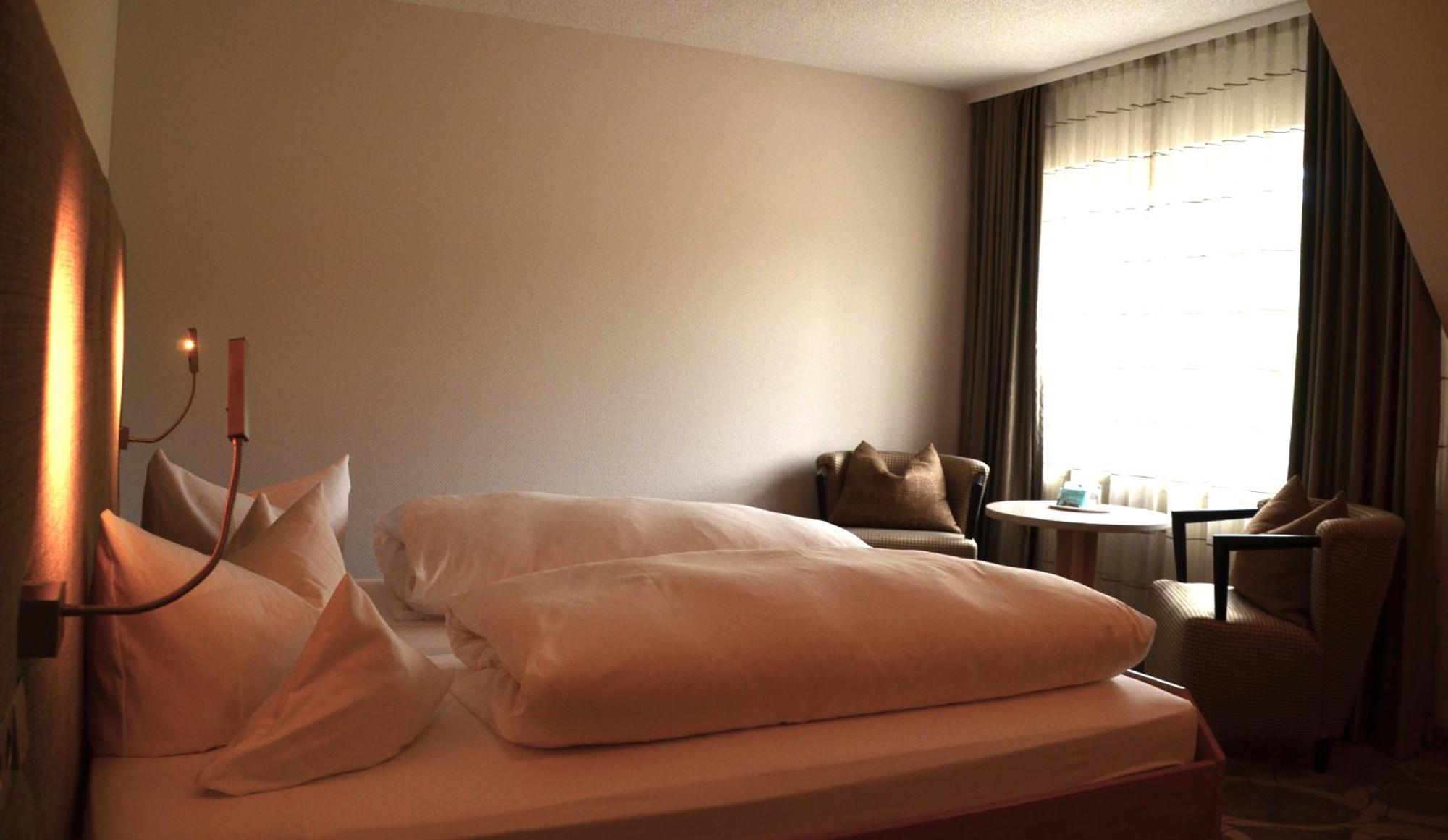 Castell Hotel & Restaurant Leinsweiler Dış mekan fotoğraf